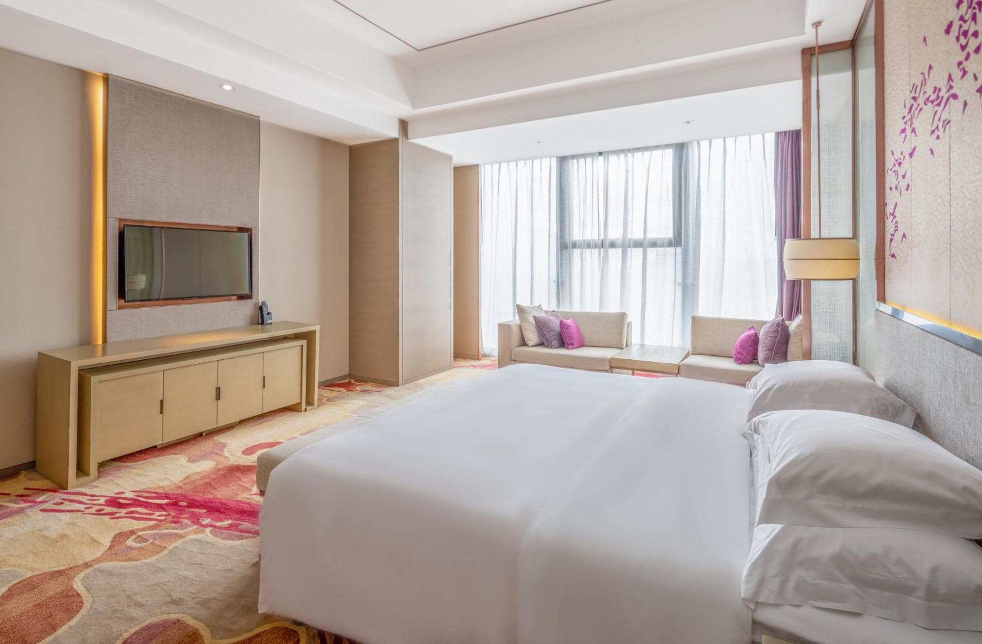 Crowne Plaza Yibin By Ihg Hotel Exterior photo