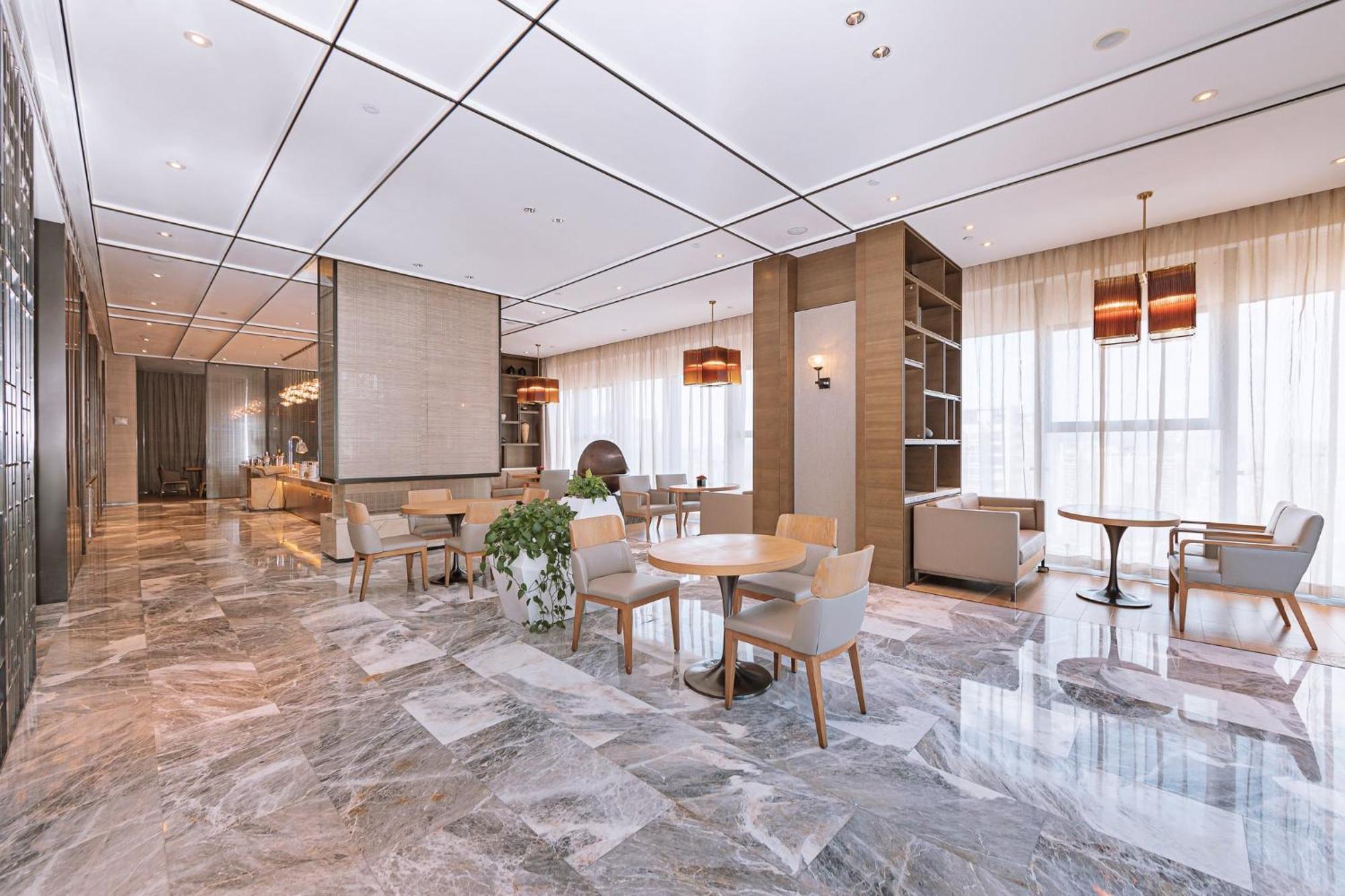 Crowne Plaza Yibin By Ihg Hotel Exterior photo