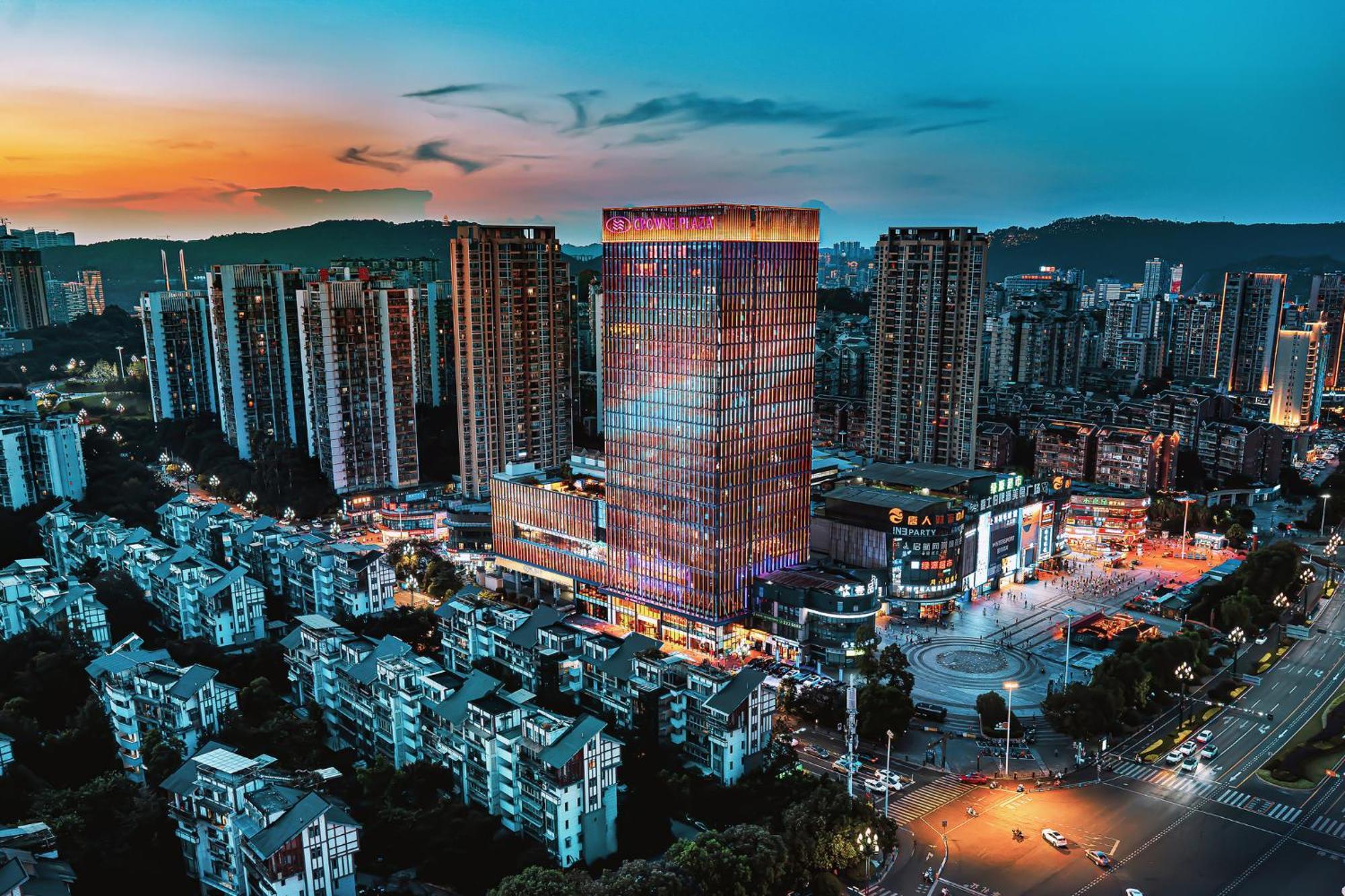 Crowne Plaza Yibin By Ihg Hotel Exterior photo