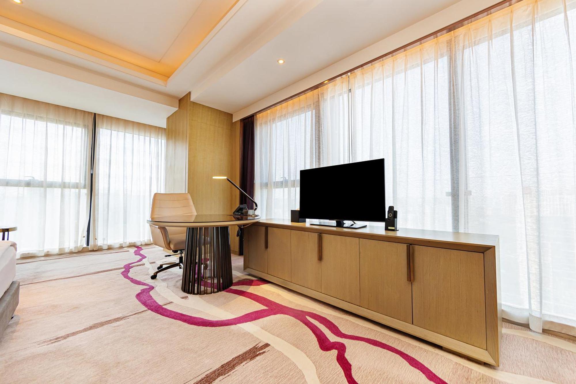 Crowne Plaza Yibin By Ihg Hotel Exterior photo