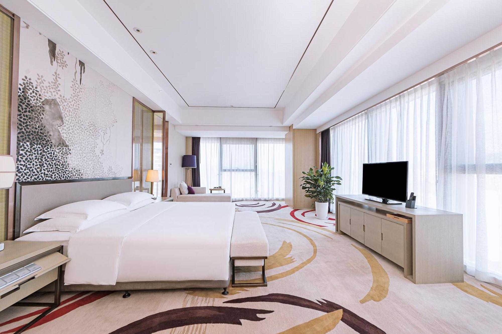 Crowne Plaza Yibin By Ihg Hotel Exterior photo