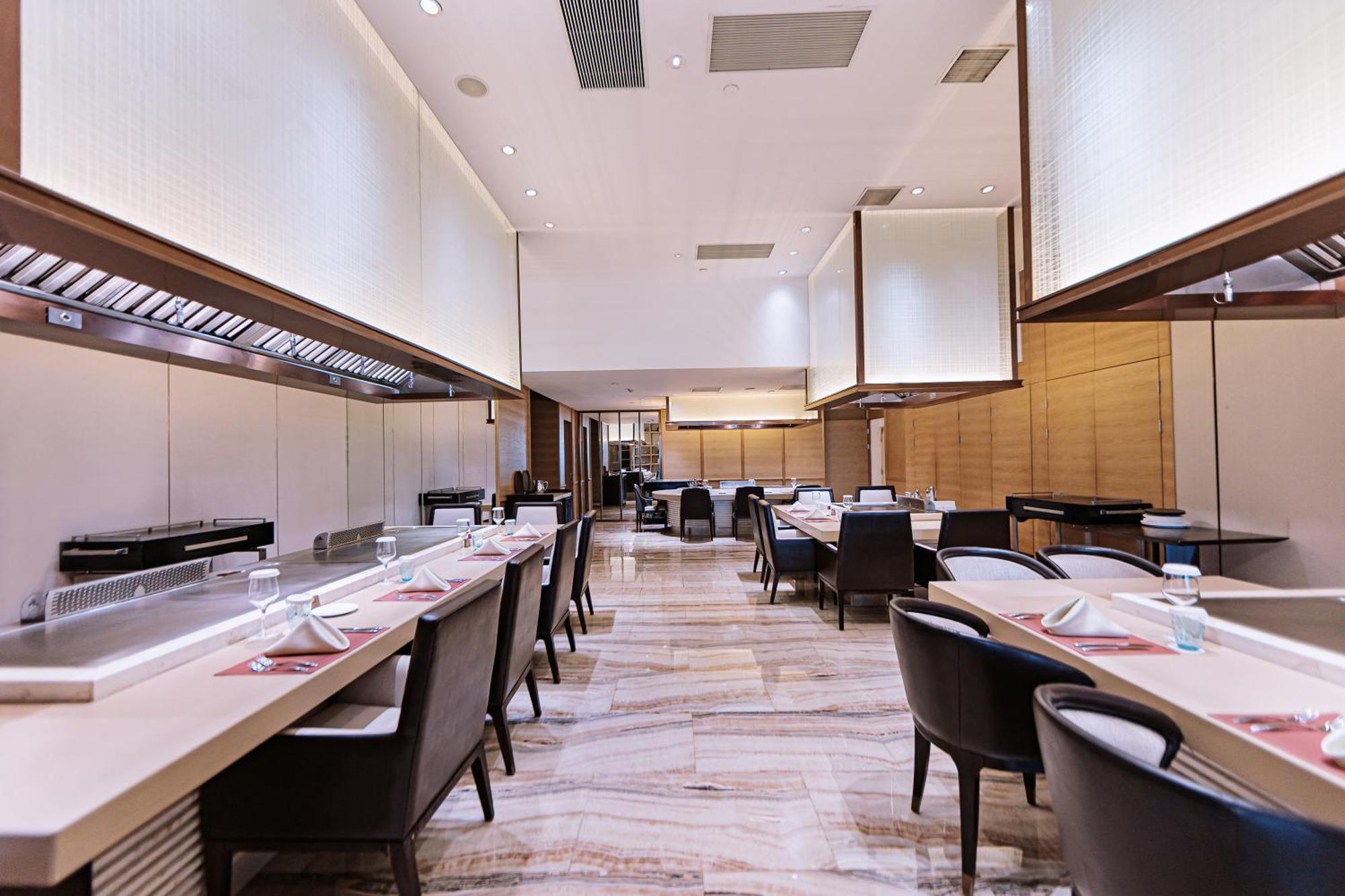 Crowne Plaza Yibin By Ihg Hotel Exterior photo