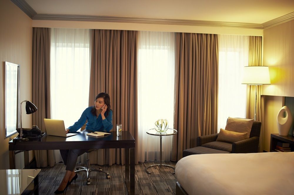 Crowne Plaza Yibin By Ihg Hotel Exterior photo