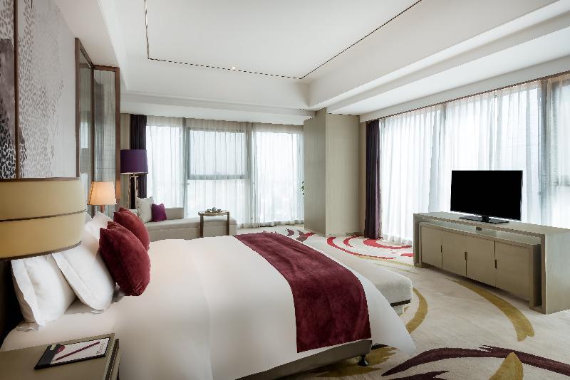 Crowne Plaza Yibin By Ihg Hotel Exterior photo